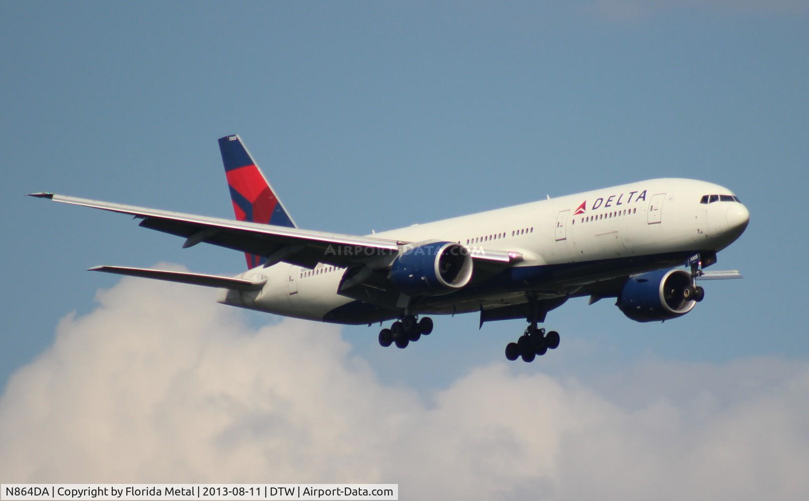 N864DA, 1999 Boeing 777-232 C/N 29736, Delta 777-200