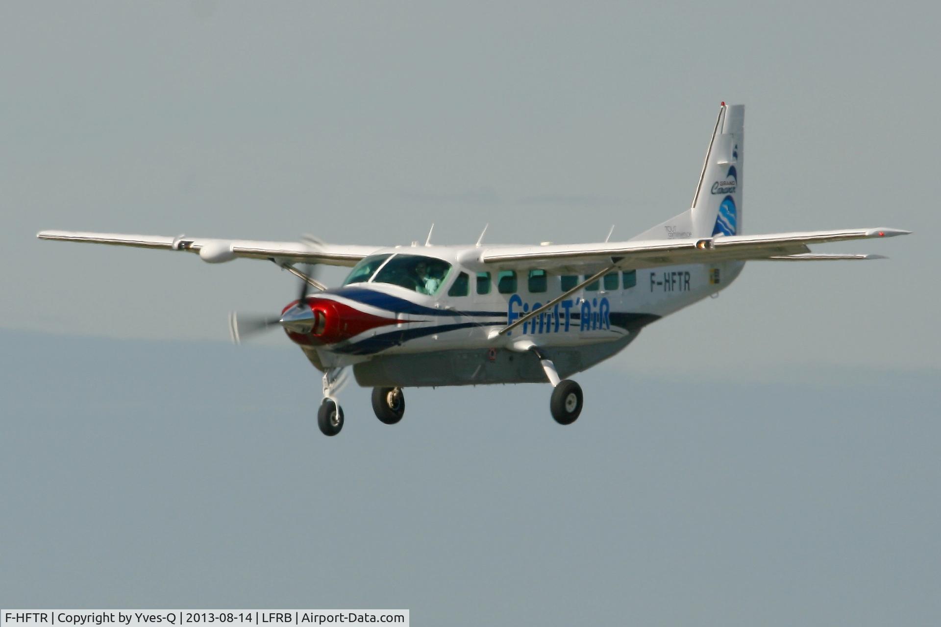 F-HFTR, 2008 Cessna 208B Grand Caravan C/N 208B-2041, Cessna 208B Grand Caravan, Short approach rwy 25L, Brest-Bretagne Airport (LFRB-BES
