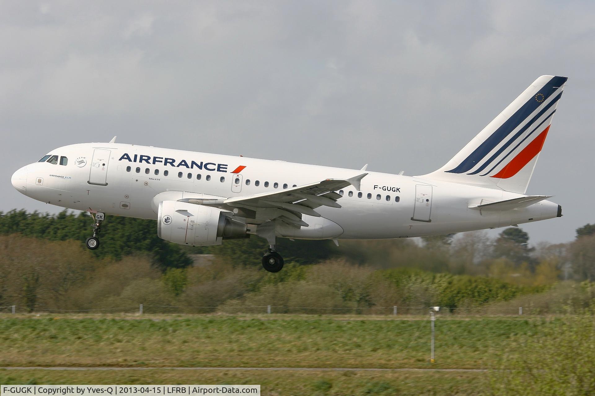 F-GUGK, 2005 Airbus A318-111 C/N 2601, Airbus A318-111, On final rwy 25L, Brest-Guipavas Airport (LFRB-BES)