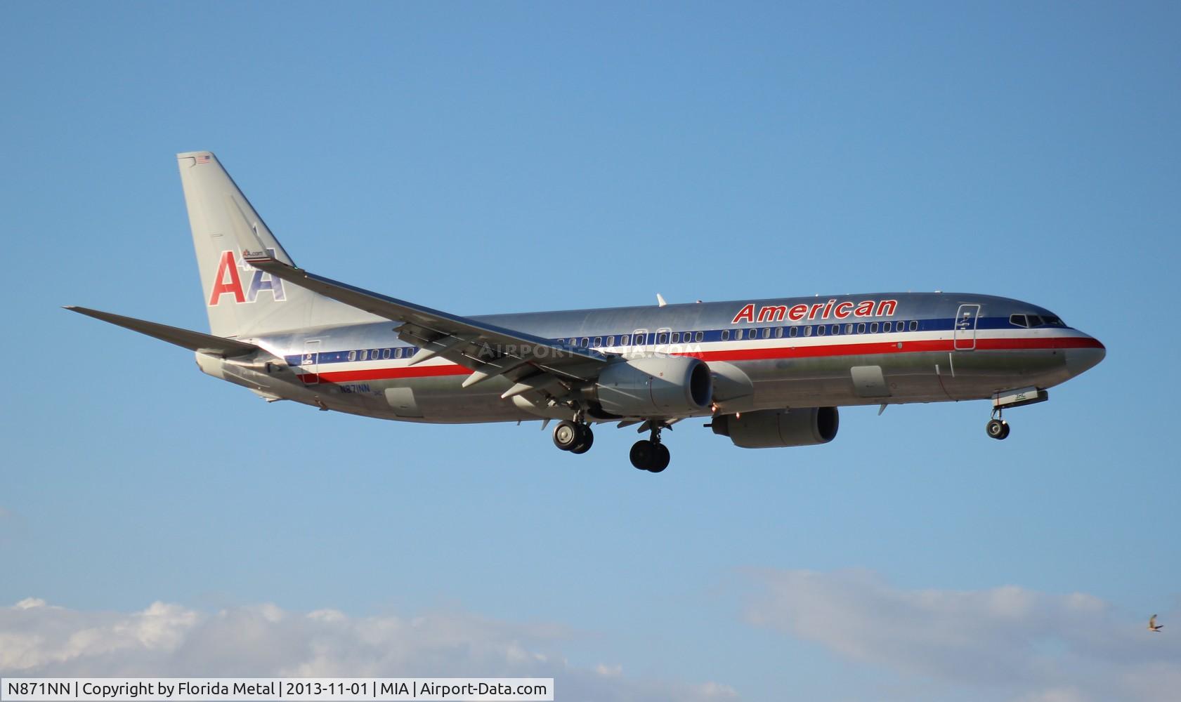 N871NN, 2011 Boeing 737-823 C/N 31127, American 737-800