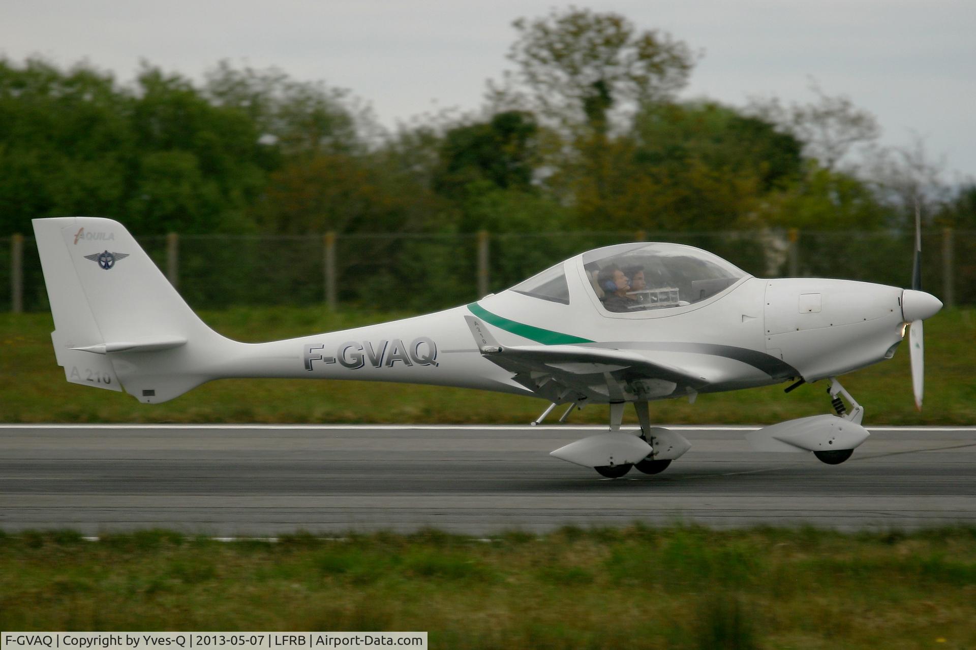 F-GVAQ, Aquila A210 (AT01) C/N AT01-104, Aquila A210 (AT01), Landing Rwy 25L, Brest-Guipavas Airport (LFRB-BES