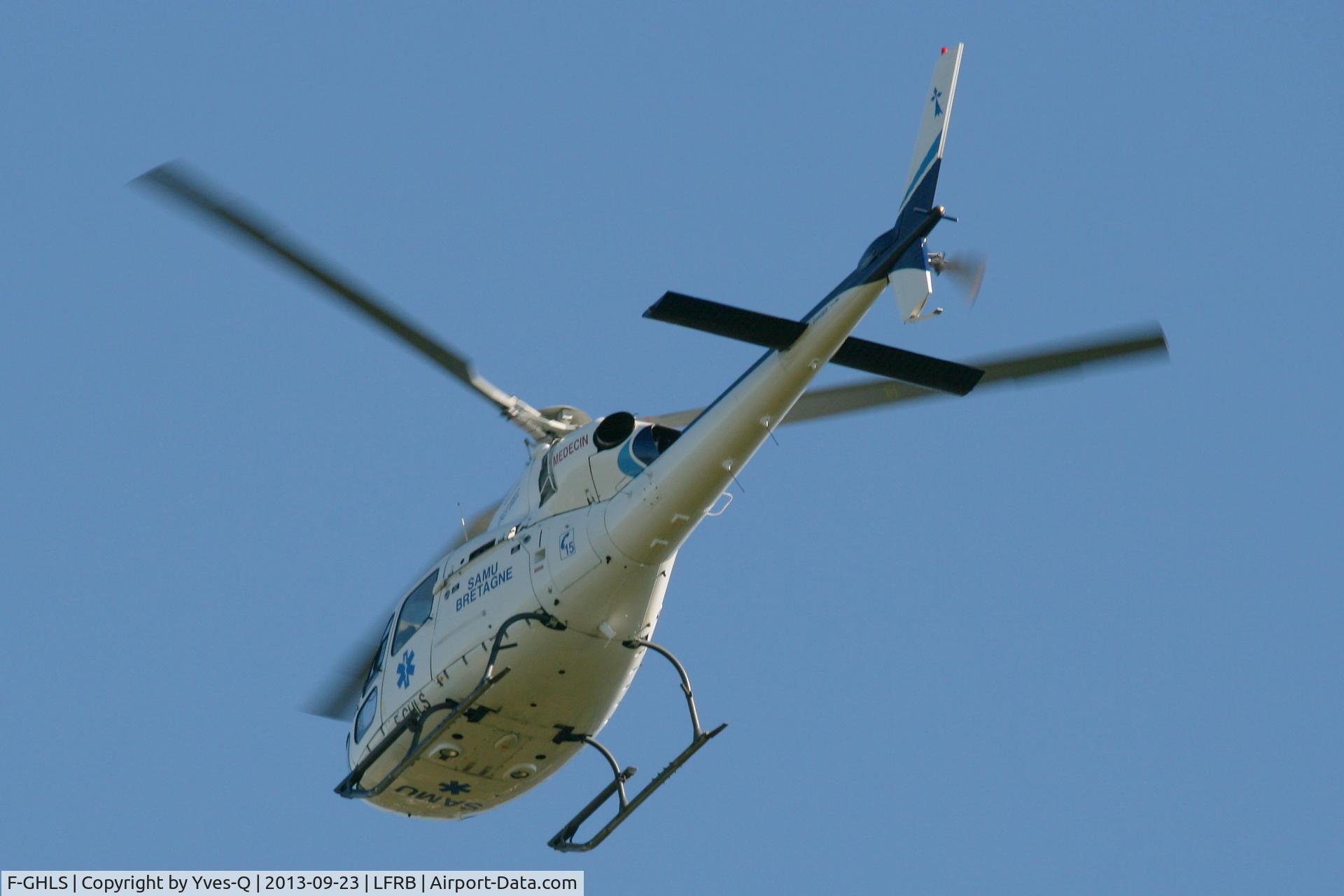 F-GHLS, Eurocopter AS-355N Ecureuil 2 C/N 5579, Eurocopter AS-355N, Flight above Brest-Guipavas Airport (LFRB-BES)