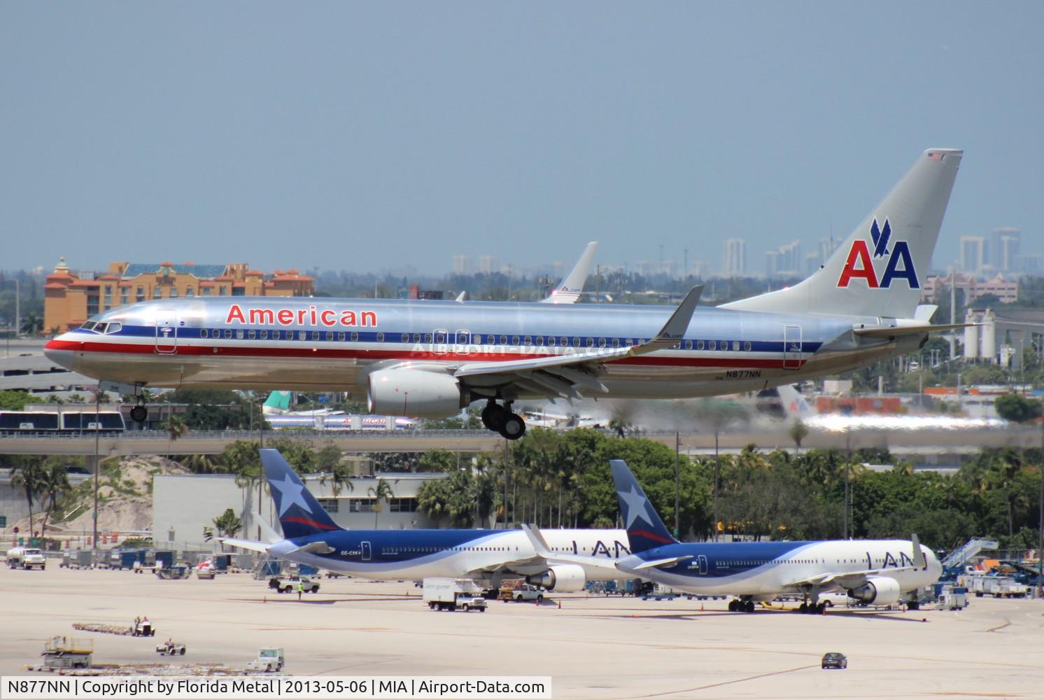 N877NN, 2011 Boeing 737-823 C/N 31131, American 737-800