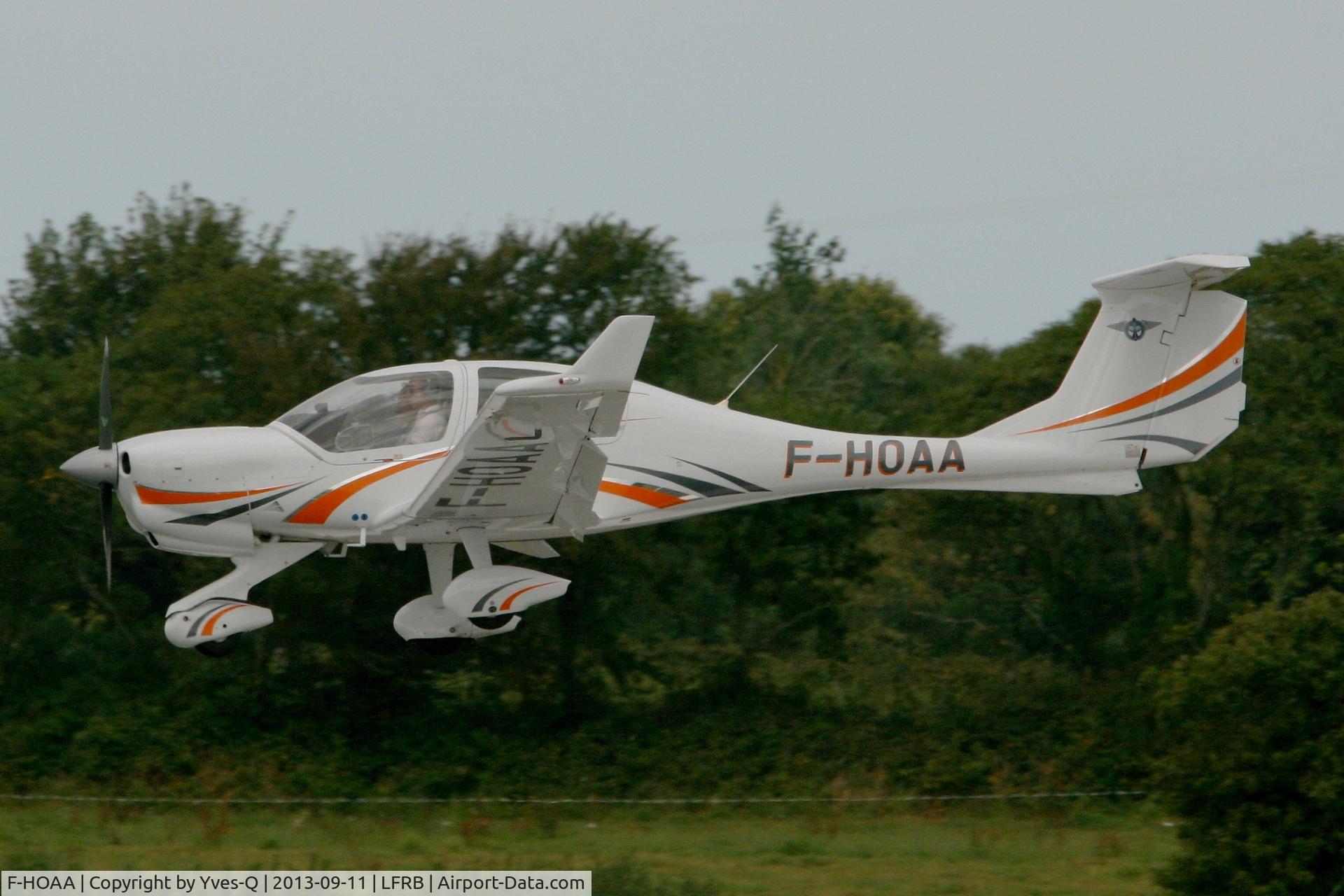 F-HOAA, Diamond DA-40 Diamond Star C/N D4.148, Diamond DA-40 Diamond Star, On final rwy 25L, Brest-Guipavas Airport (LFRB-BES)