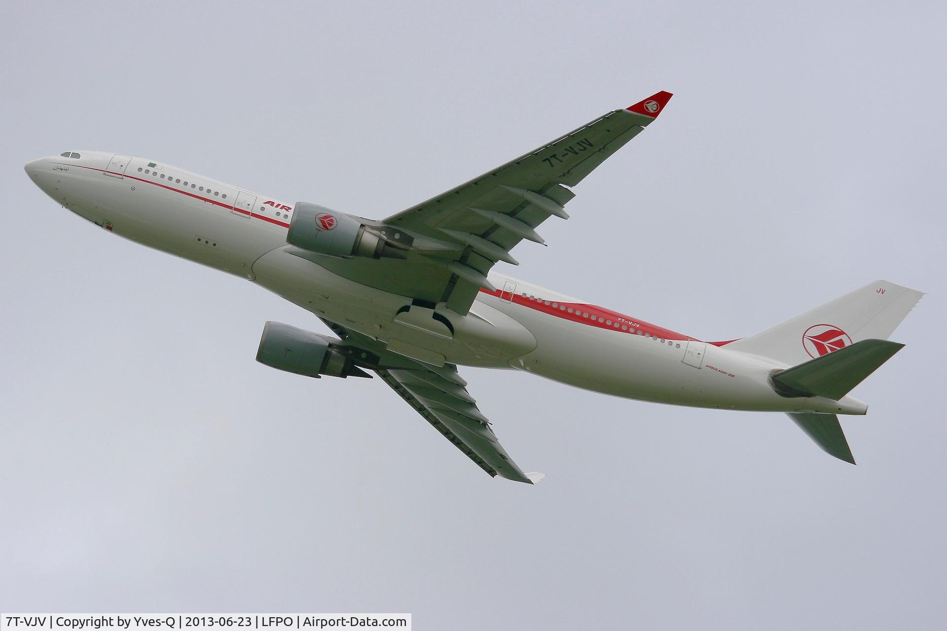 7T-VJV, 2004 Airbus A330-202 C/N 644, Airbus A330-202, Take off Rwy 24, Paris-Orly Airport (LFPO-ORY)