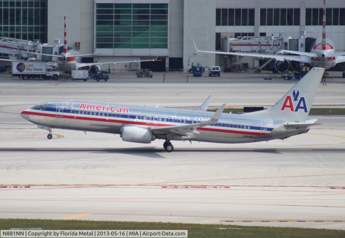 N881NN, Boeing 737-823 C/N 31135, American 737-800
