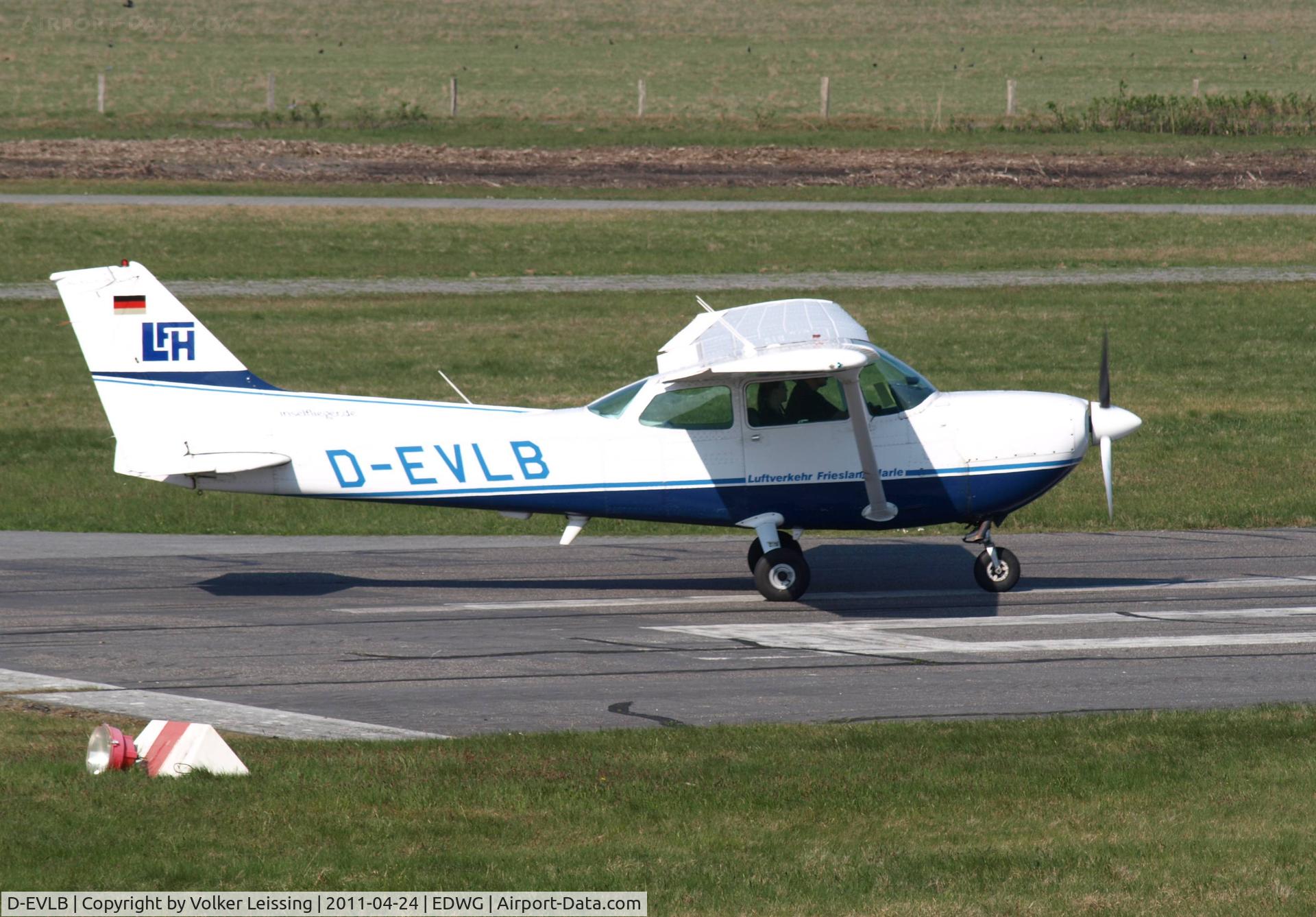 D-EVLB, 1980 Reims FR172K Hawk XP C/N FR17200659, line up