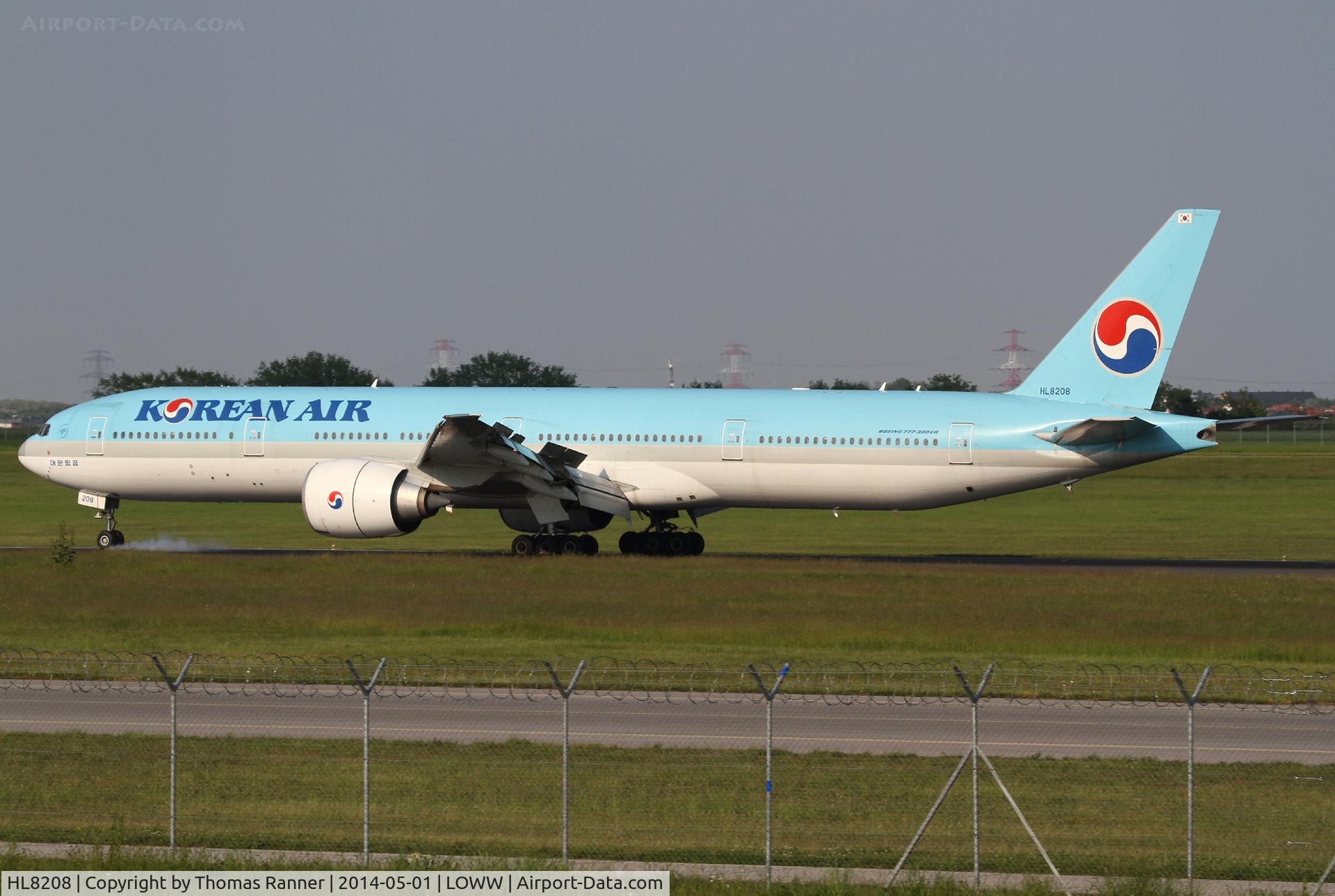 HL8208, 2010 Boeing 777-3B5/ER C/N 37645, Korean Air B777