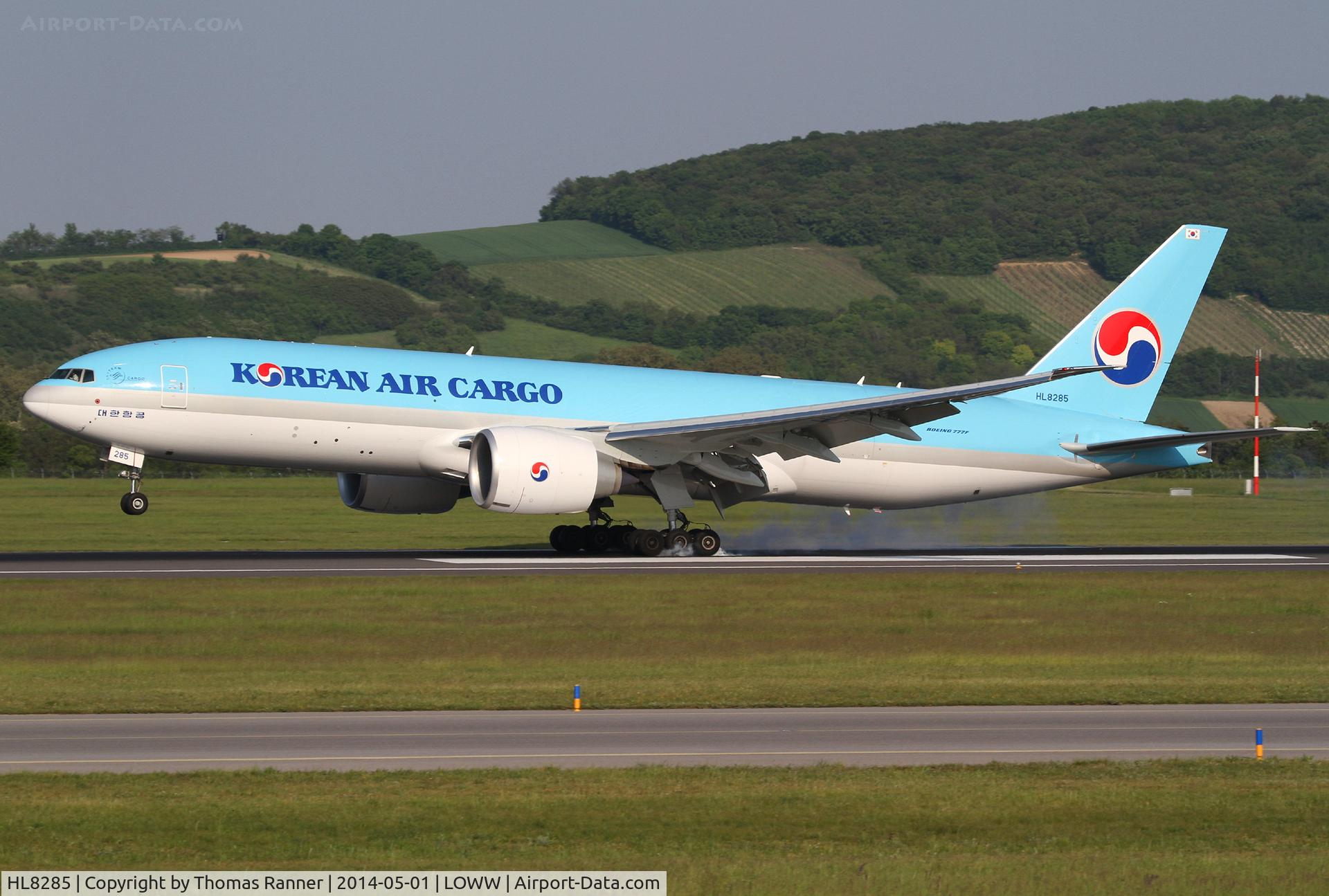 HL8285, 2014 Boeing 777-FB5 C/N 37641, Korean Air B777