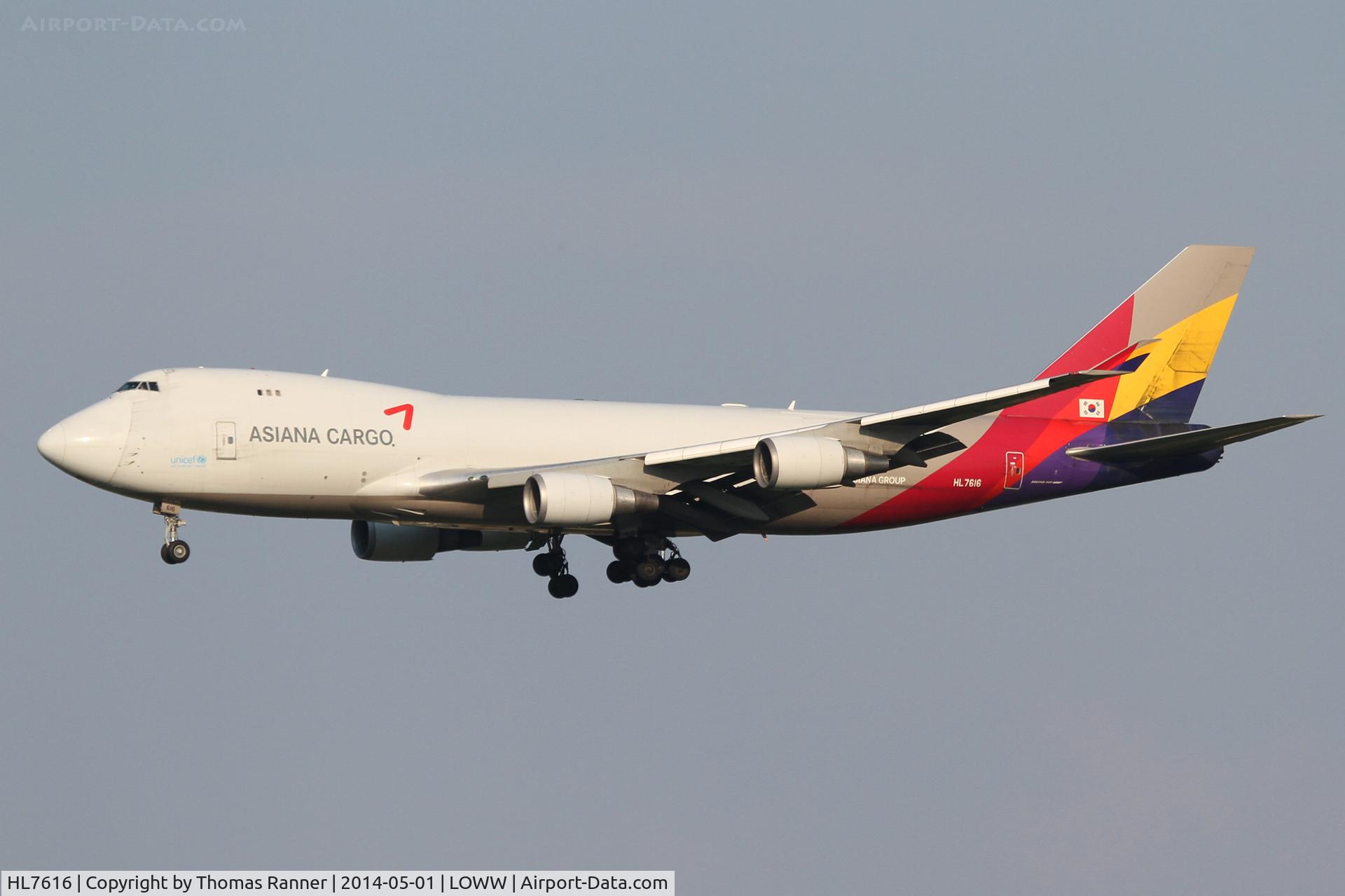 HL7616, 2004 Boeing 747-446F (SCD) C/N 33748, Asiana B747