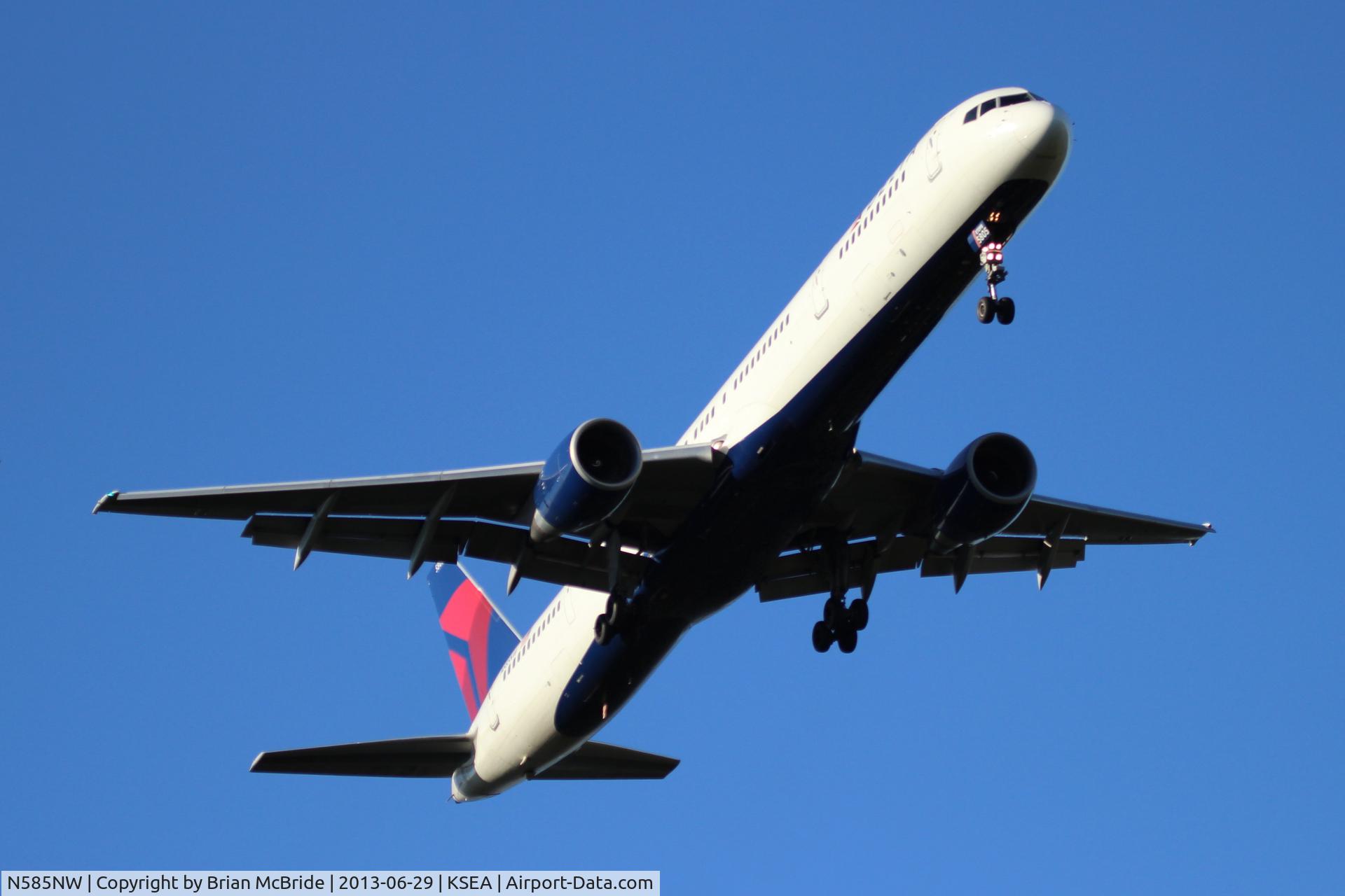 N585NW, 2002 Boeing 757-351 C/N 32985, Delta Airlines. 757-351. N585NW 5805 cn 32985 1021. Seattle Tacoma - International (SEA KSEA). Image © Brian McBride. 29 June 2013