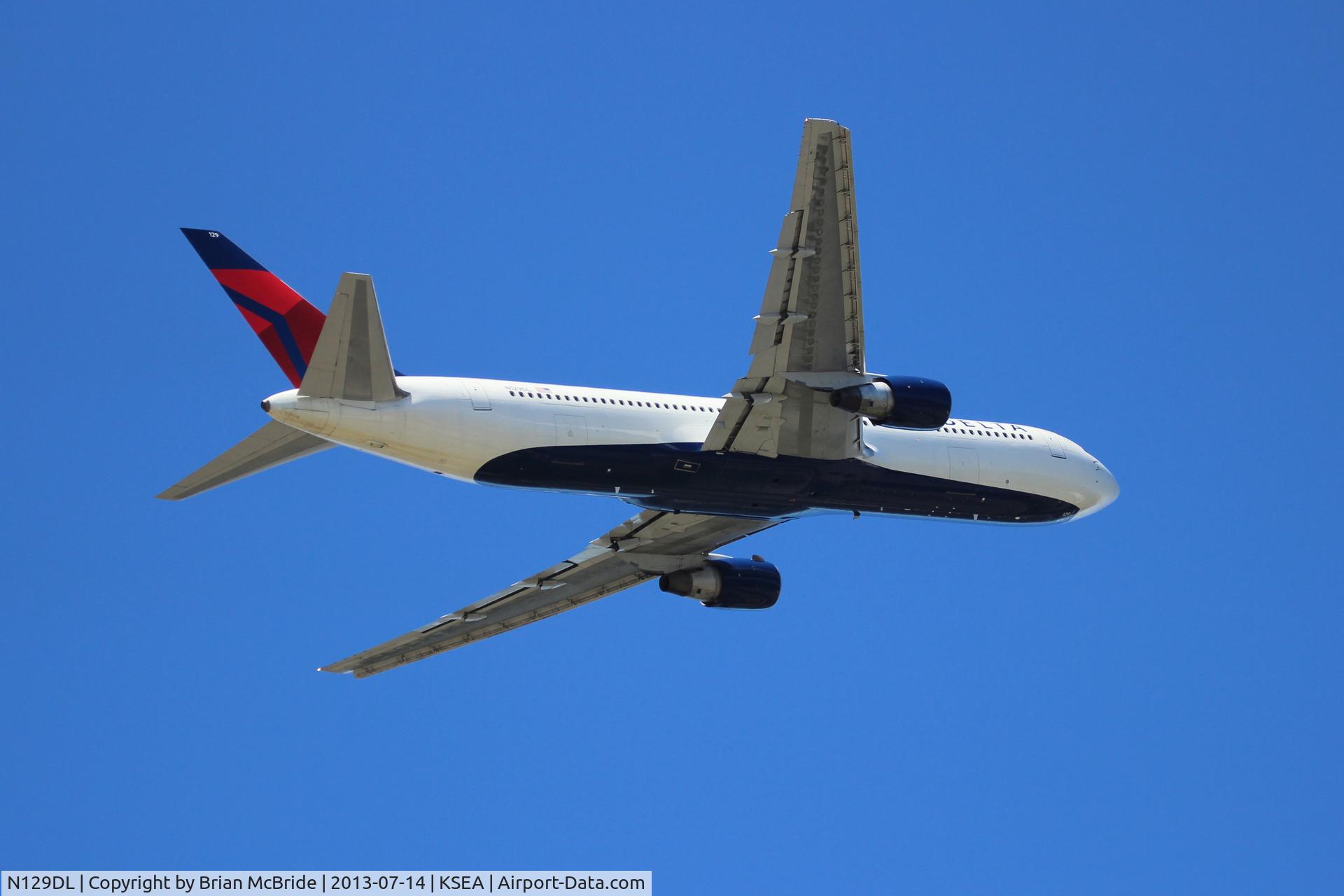 N129DL, 1988 Boeing 767-332 C/N 24079, Delta Airlines. 767-332. N129DL cn 24079 209. Seattle Tacoma - International (SEA KSEA). Image © Brian McBride. 14 July 2013