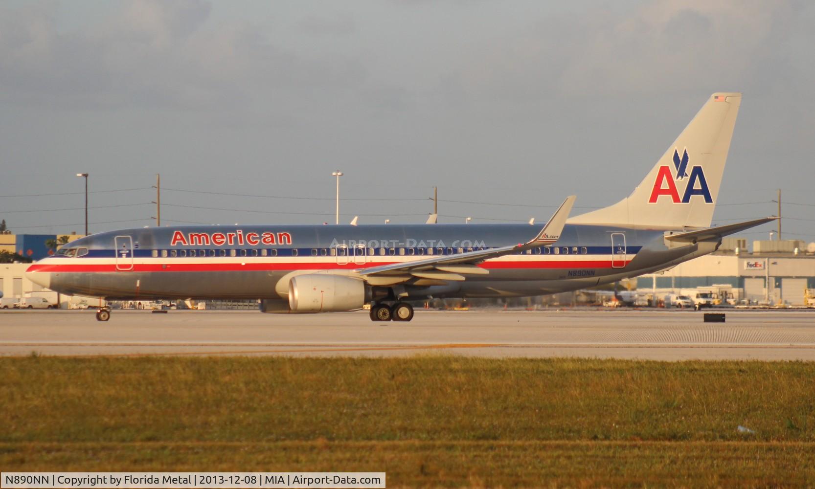 N890NN, 2012 Boeing 737-823 C/N 31143, American 737-800