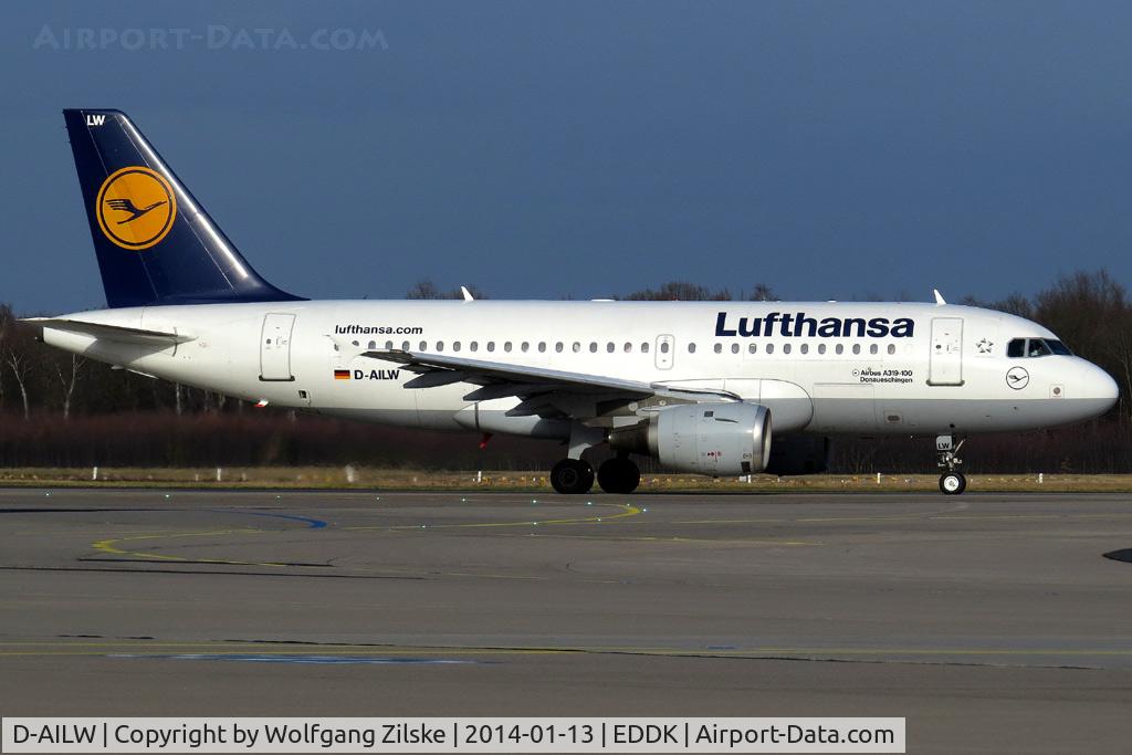 D-AILW, 1998 Airbus A319-114 C/N 853, visitor