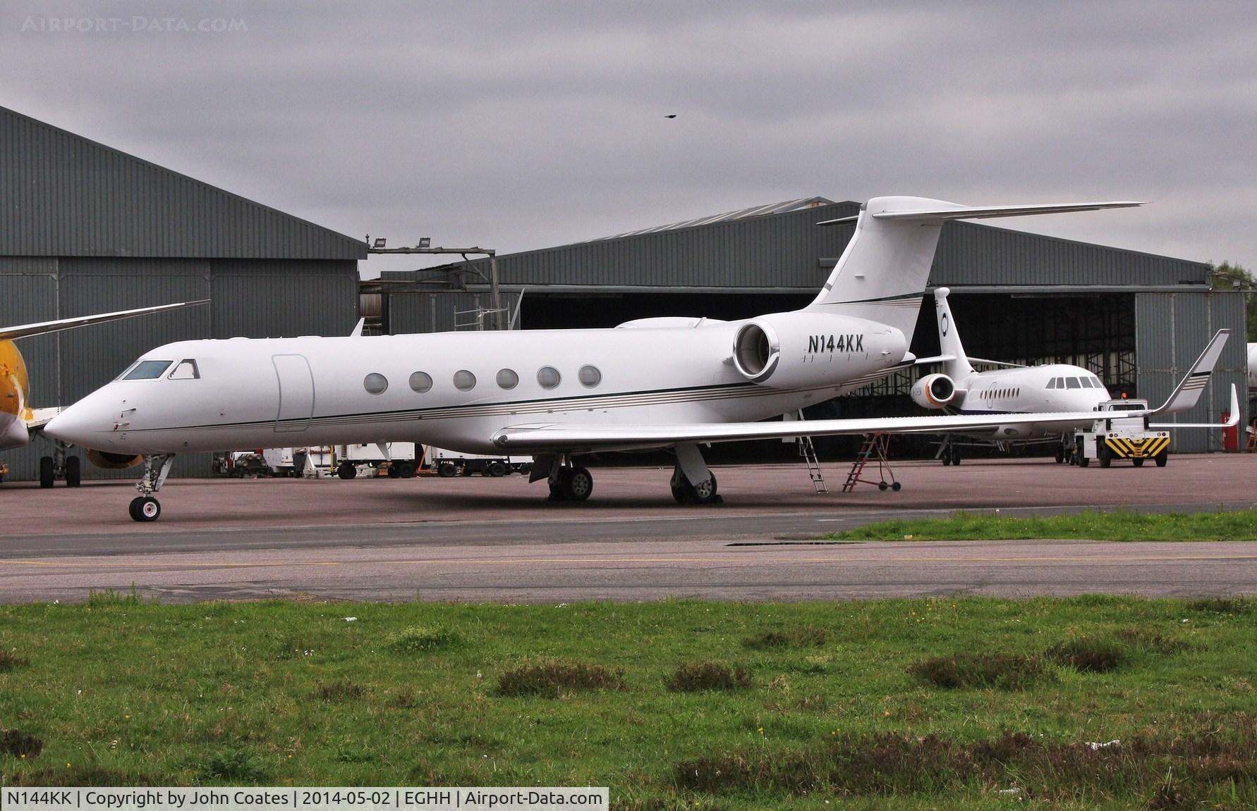 N144KK, 1998 Gulfstream Aerospace Gulfstream V C/N 559, At European