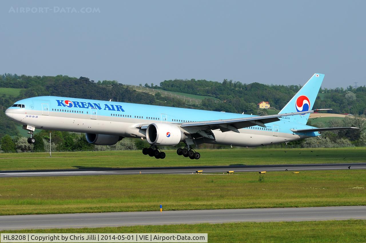 HL8208, 2010 Boeing 777-3B5/ER C/N 37645, Korean Air