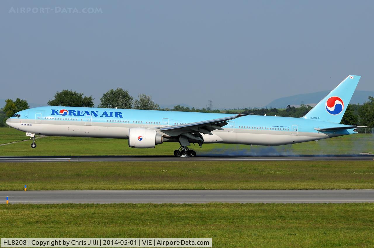 HL8208, 2010 Boeing 777-3B5/ER C/N 37645, Korean Air