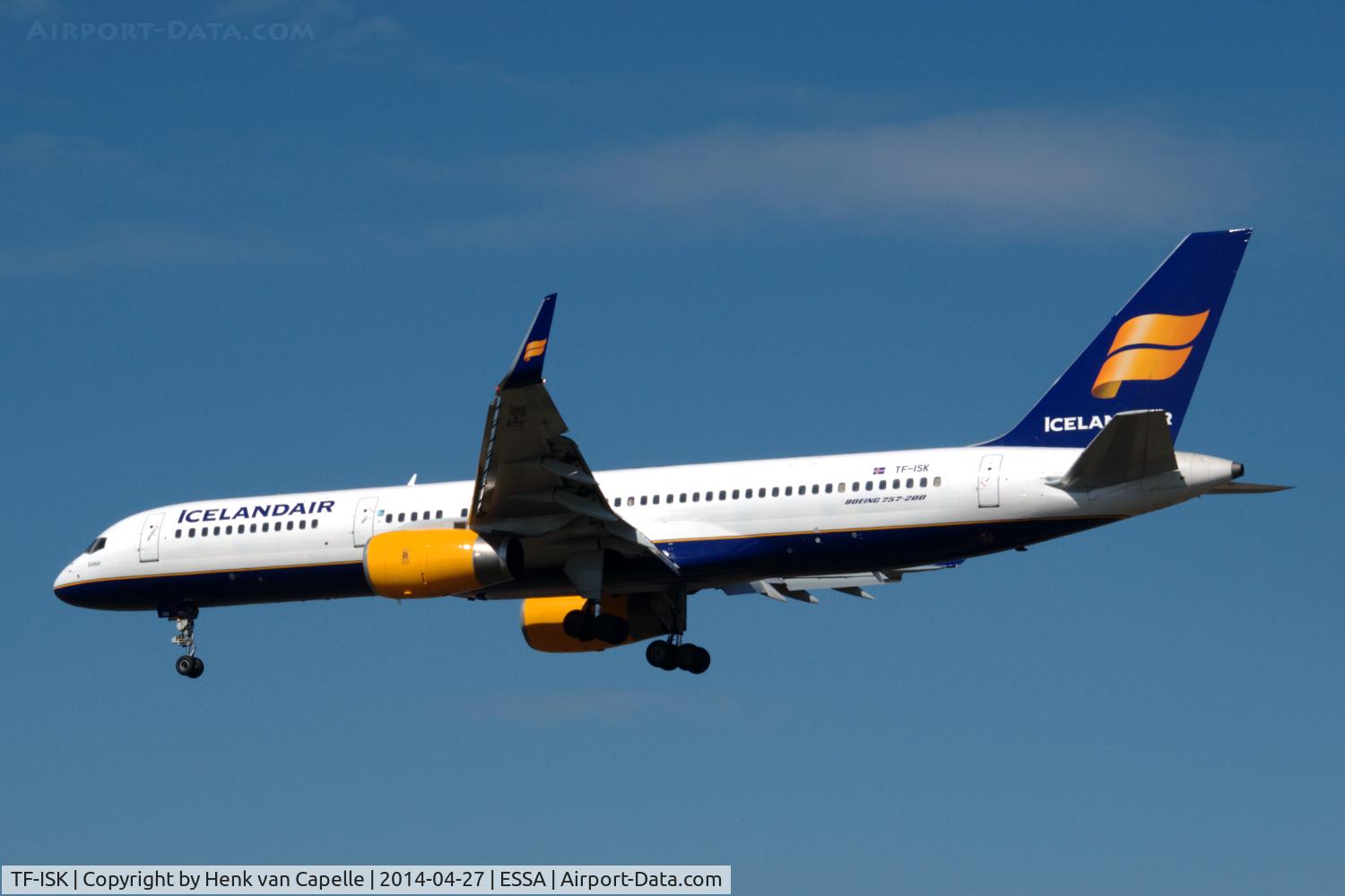 TF-ISK, 1991 Boeing 757-223 C/N 24606, Icelandair Boeing 757-200 on short finals to Stockholm Arlanda airport, Sweden