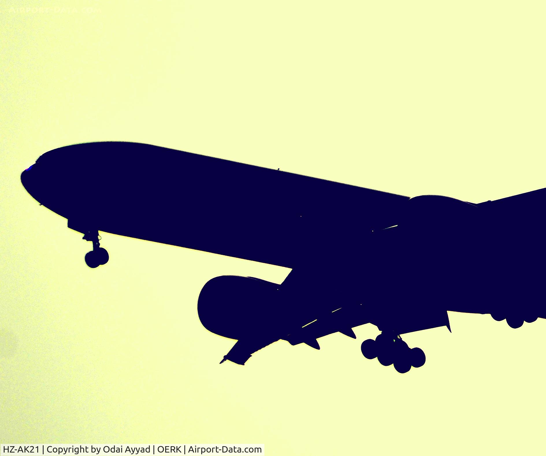 HZ-AK21, 2013 Boeing 777-368/ER C/N 41057, Boeing B773 Landing at Riyadh Airport Runway 15L