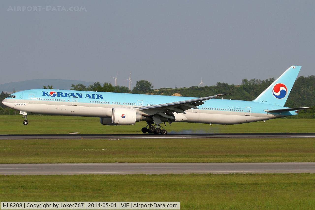 HL8208, 2010 Boeing 777-3B5/ER C/N 37645, Korean Air