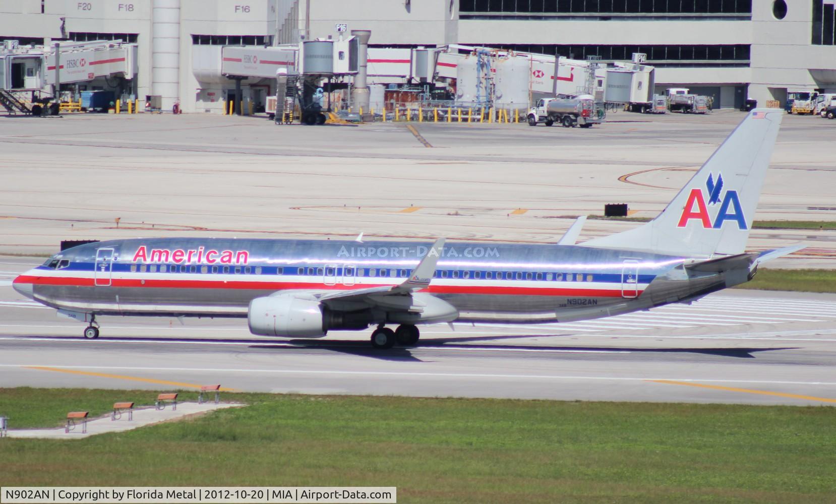 N902AN, 1999 Boeing 737-823 C/N 29504, American 737-800