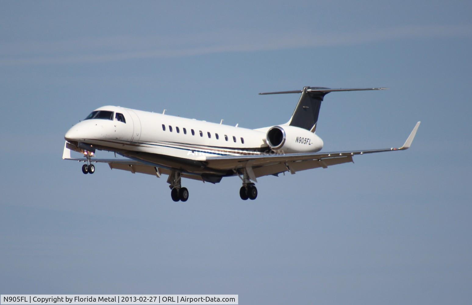 N905FL, 2004 Embraer ERJ-135BJ Legacy C/N 145775, Flight Options Legacy