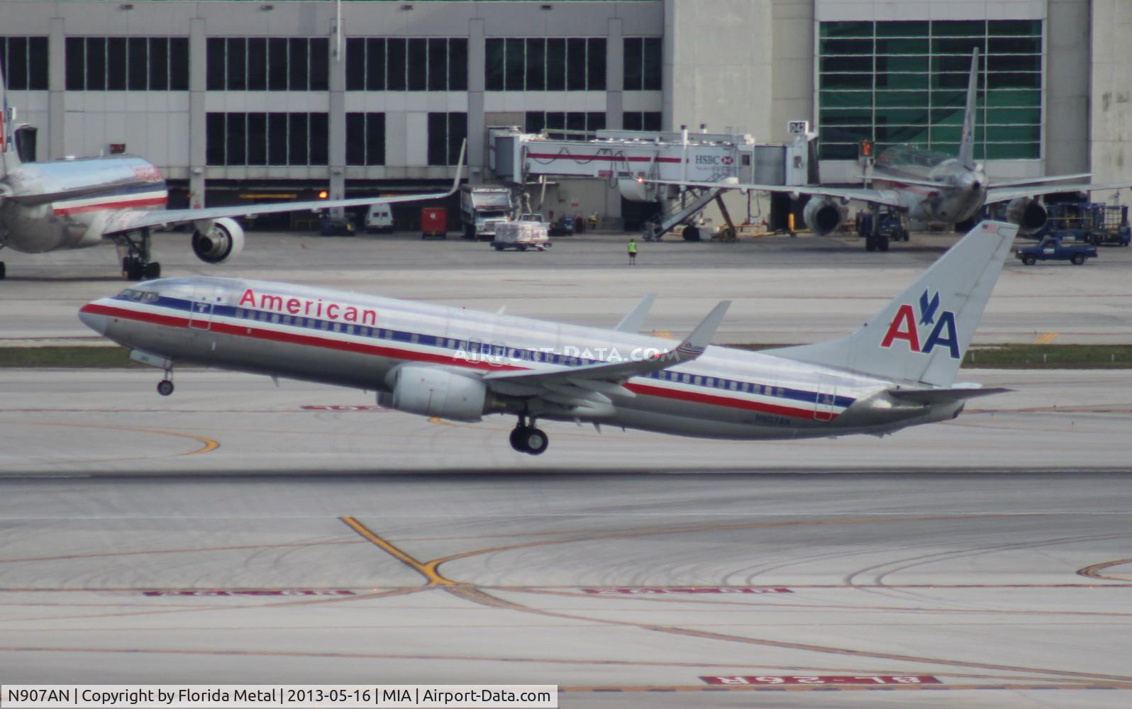 N907AN, 1999 Boeing 737-823 C/N 29509, American 737-800