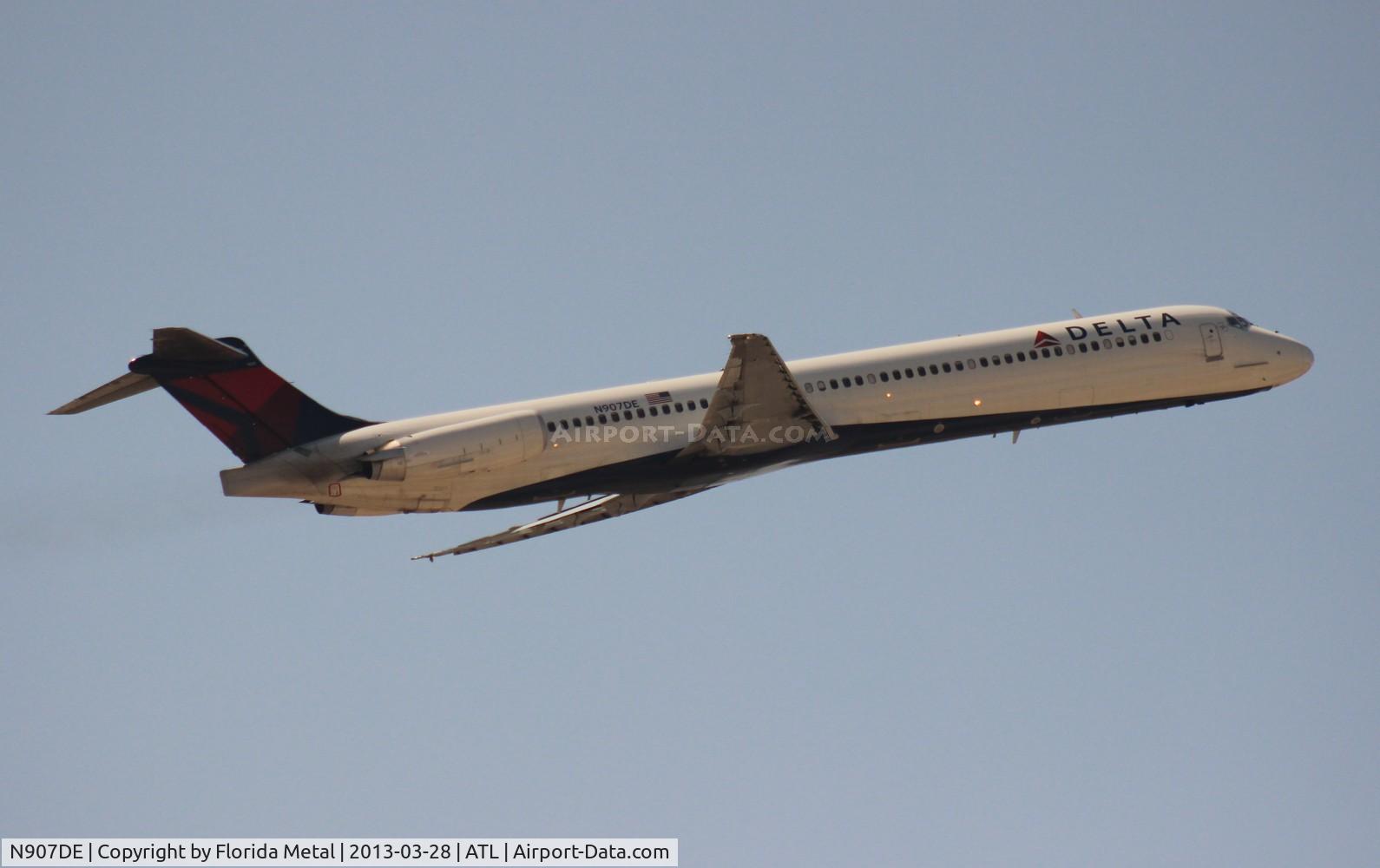 N907DE, 1992 McDonnell Douglas MD-88 C/N 53416, Delta MD-88