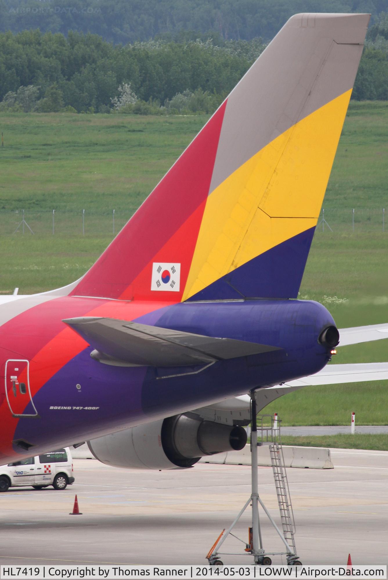 HL7419, 1994 Boeing 747-48EF (SCD) C/N 25781, Asiana B747