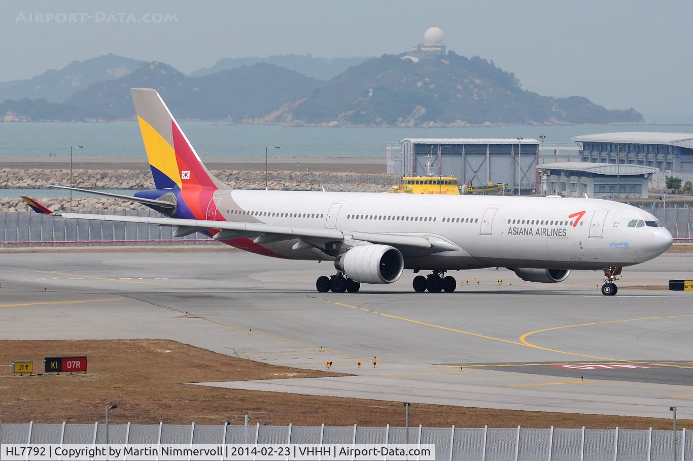 HL7792, 2009 Airbus A330-323X C/N 1001, Asiana Airlines