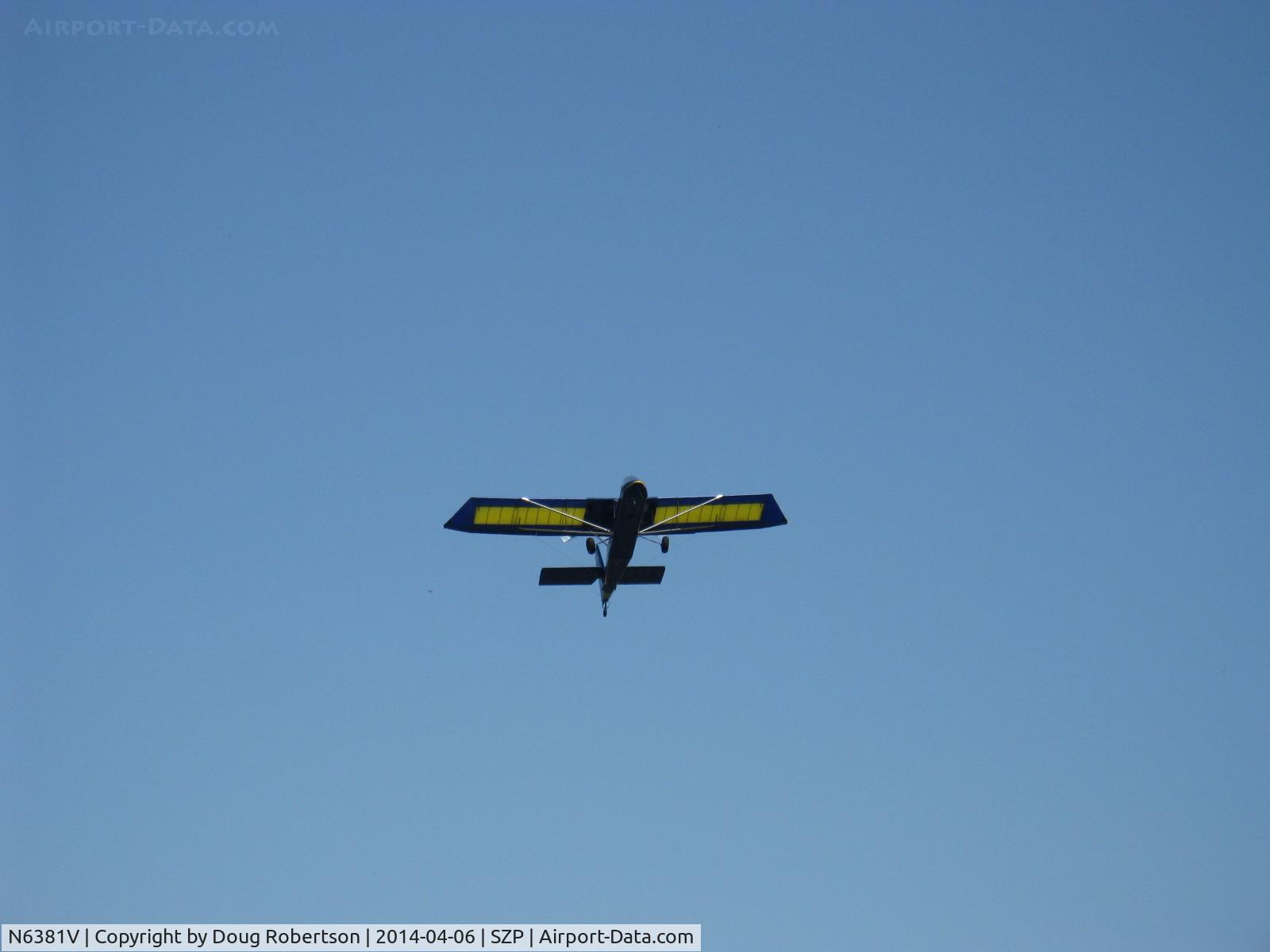 N6381V, 1999 Leza-Lockwood Air Cam C/N AC046, 1999 Stirling LEZA AIRCAM CORP. AIR CAM, two Bombardier Rotax pushers, Phil Lockwood design Experimental class twin, takeoff climb Rwy 22