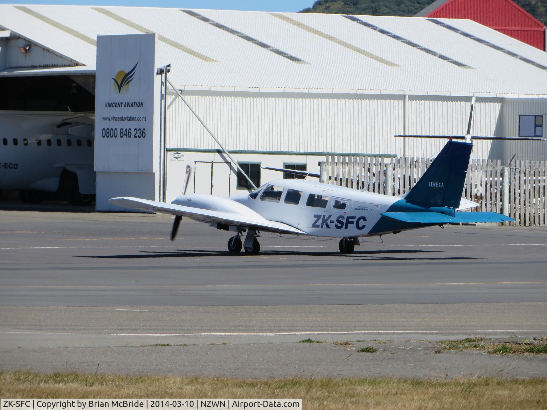 ZK-SFC, Piper PA-34-200T C/N 34-7770054, Piper PA-34-200T. ZK-SFC cn 34-7770054. Wellington - International (WLG NZWN). Image © Brian McBride. 10 March 2014
