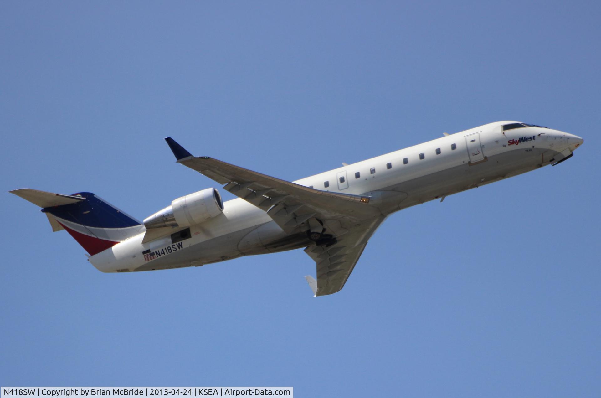 N418SW, 2000 Bombardier CRJ-200LR (CL-600-2B19) C/N 7446, SkyWest Airlines. Canadair CL-600-2B19 Regional Jet CRJ-200LR. N418SW cn 7446. Seattle Tacoma - International (SEA KSEA). Image © Brian McBride. 24 April 2013