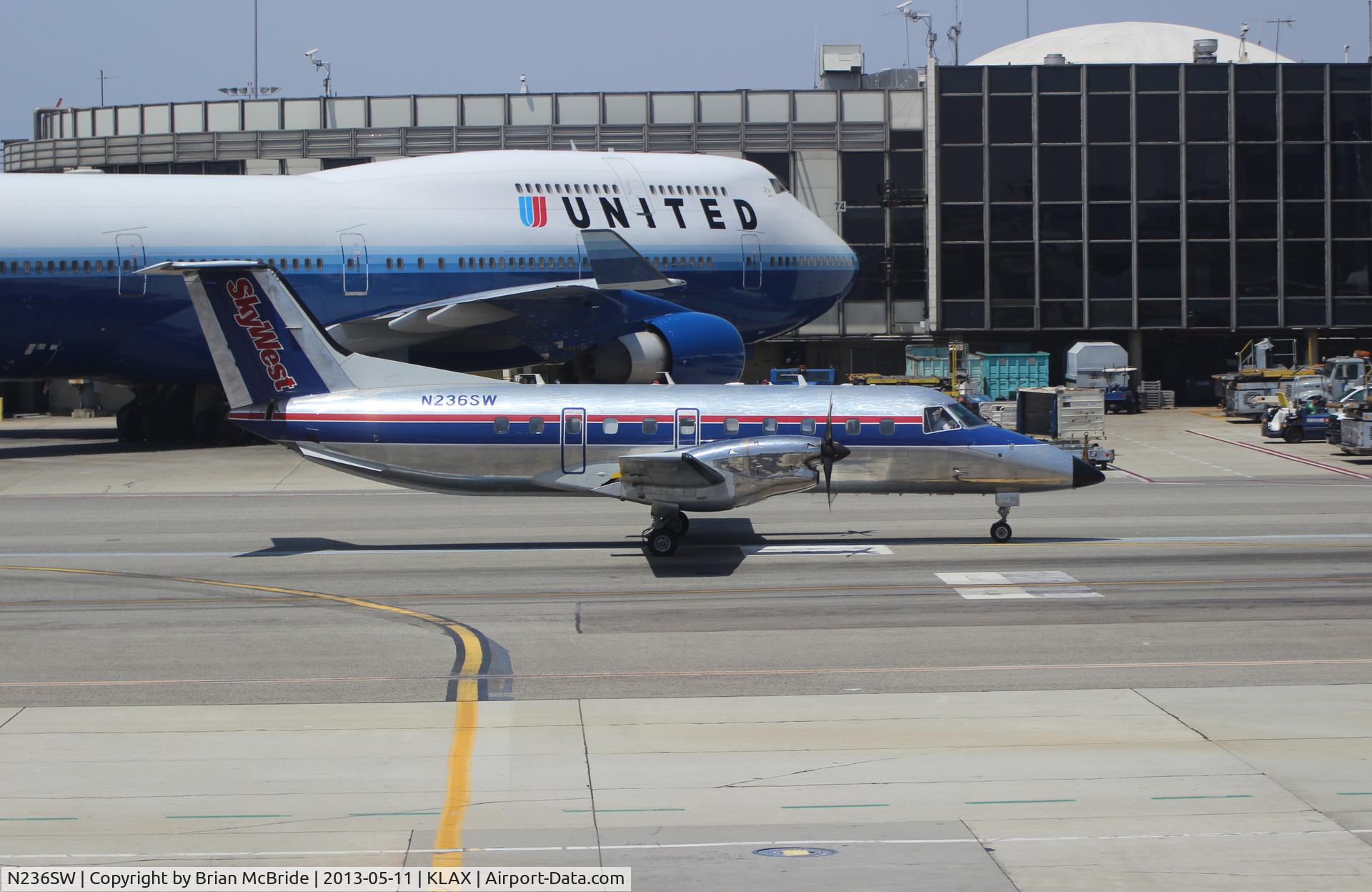 N236SW, 1996 Embraer EMB-120ER Brasilia C/N 120312, SkyWest Airlines. Embraer EMB-120ER Brasilia. N236SW cn 120312. Los Angeles - International (LAX KLAX). Image © Brian McBride. 11 May 2013