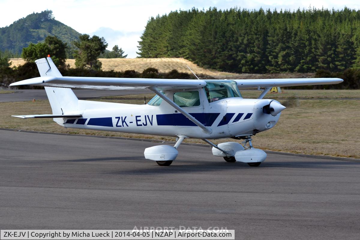 ZK-EJV, Cessna A152 Aerobat C/N A1520751, At Taupo