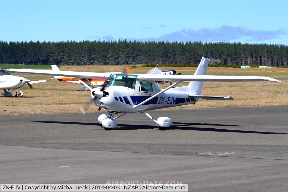 ZK-EJV, Cessna A152 Aerobat C/N A1520751, At Taupo