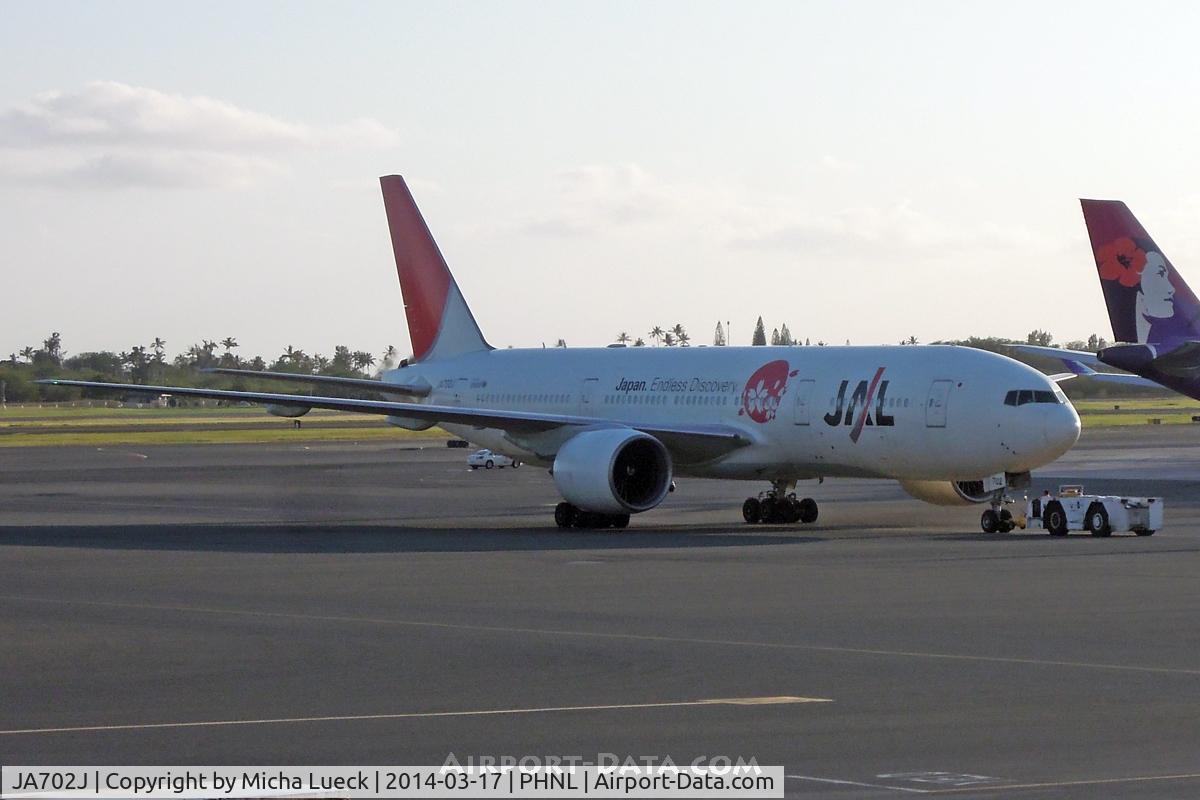 JA702J, 2002 Boeing 777-246/ER C/N 32890, At Honolulu