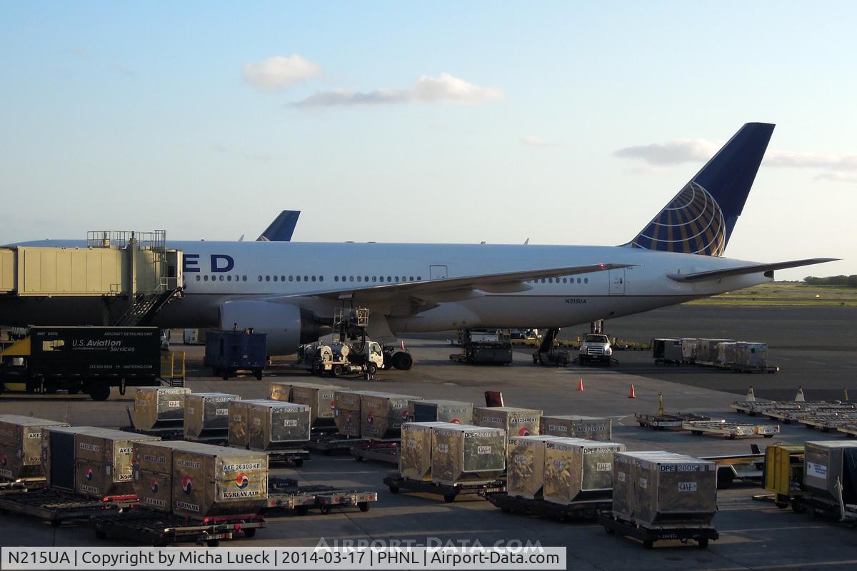 N215UA, 2000 Boeing 777-222 C/N 30221, At Honolulu