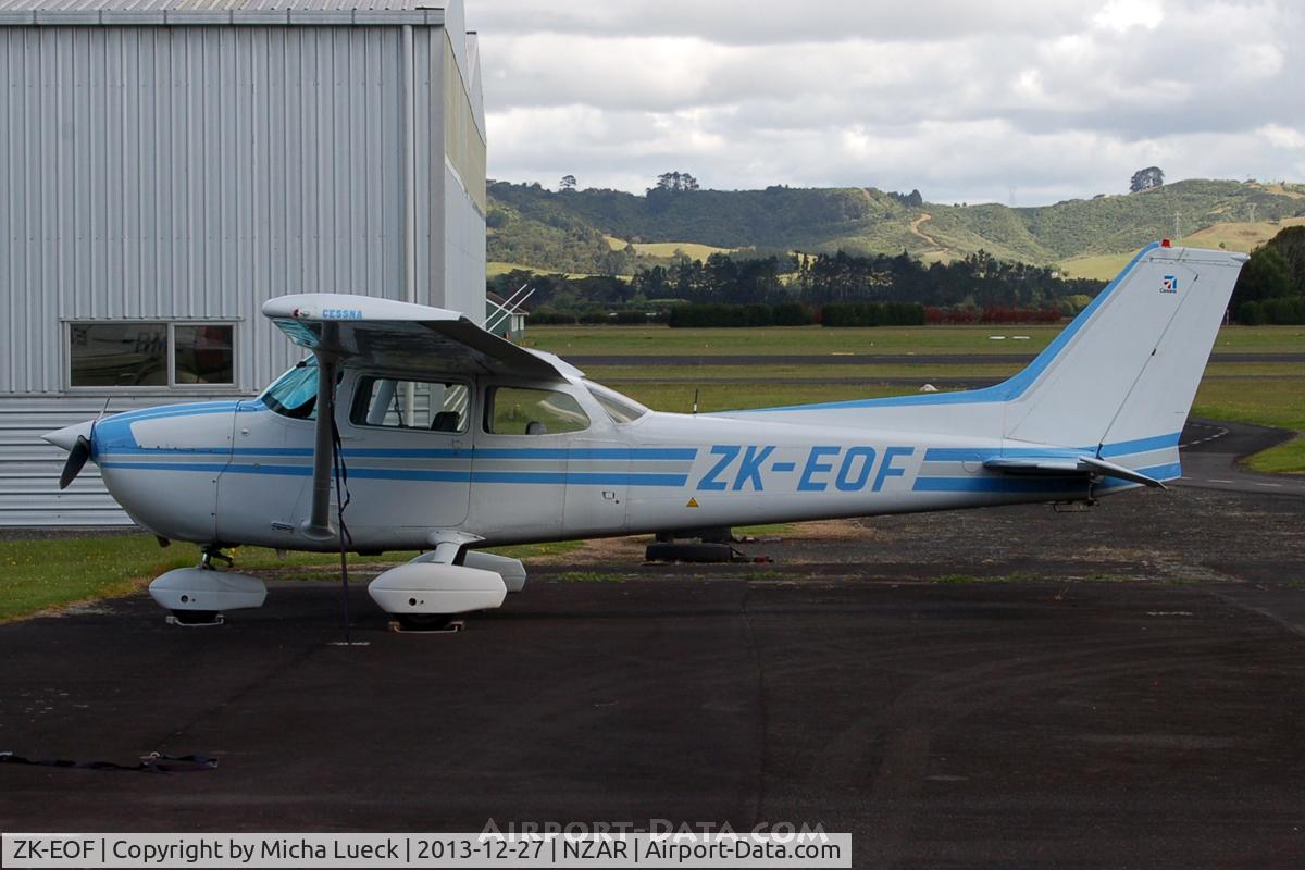 ZK-EOF, Cessna 172N C/N 17271798, At Ardmore