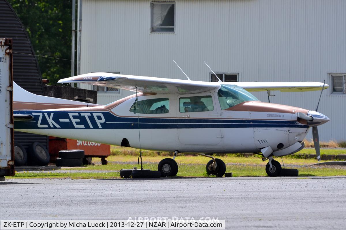 ZK-ETP, Cessna T210N Turbo Centurion C/N 21064387, At Ardmore