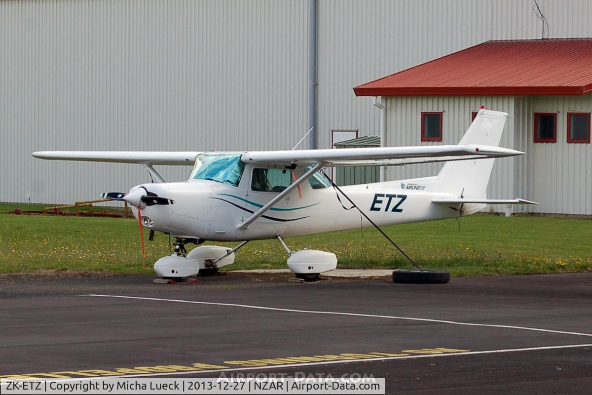ZK-ETZ, Cessna 152 C/N 15285049, new paint job