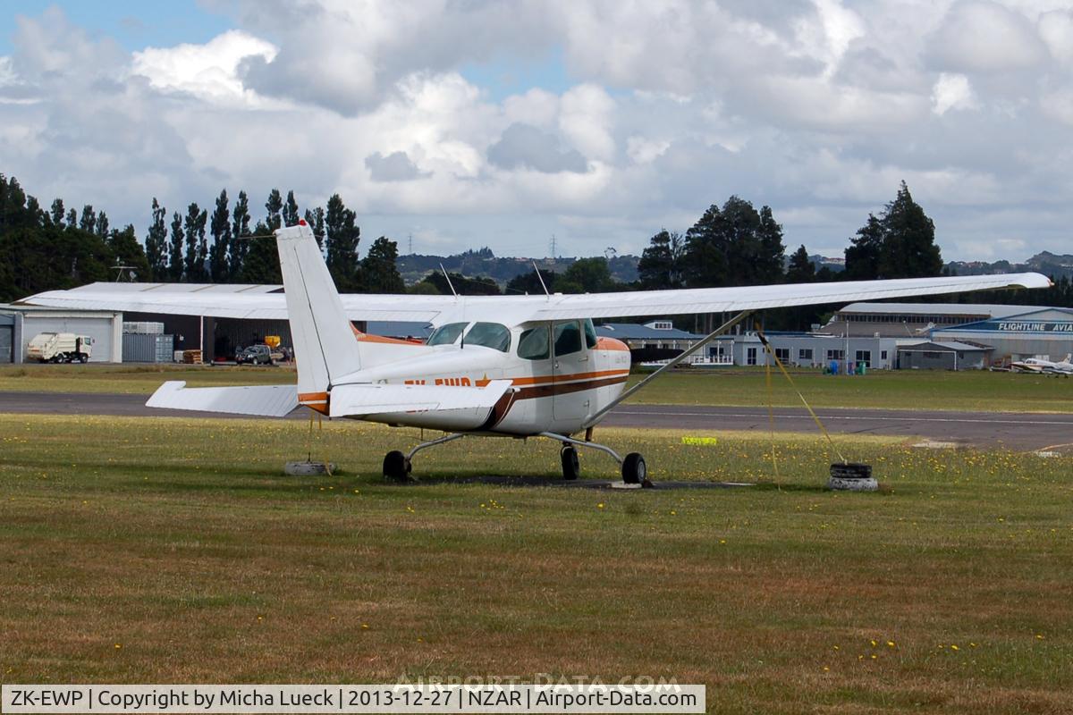 ZK-EWP, Cessna 172RG Cutlass RG C/N 172RD0146, At Ardmore