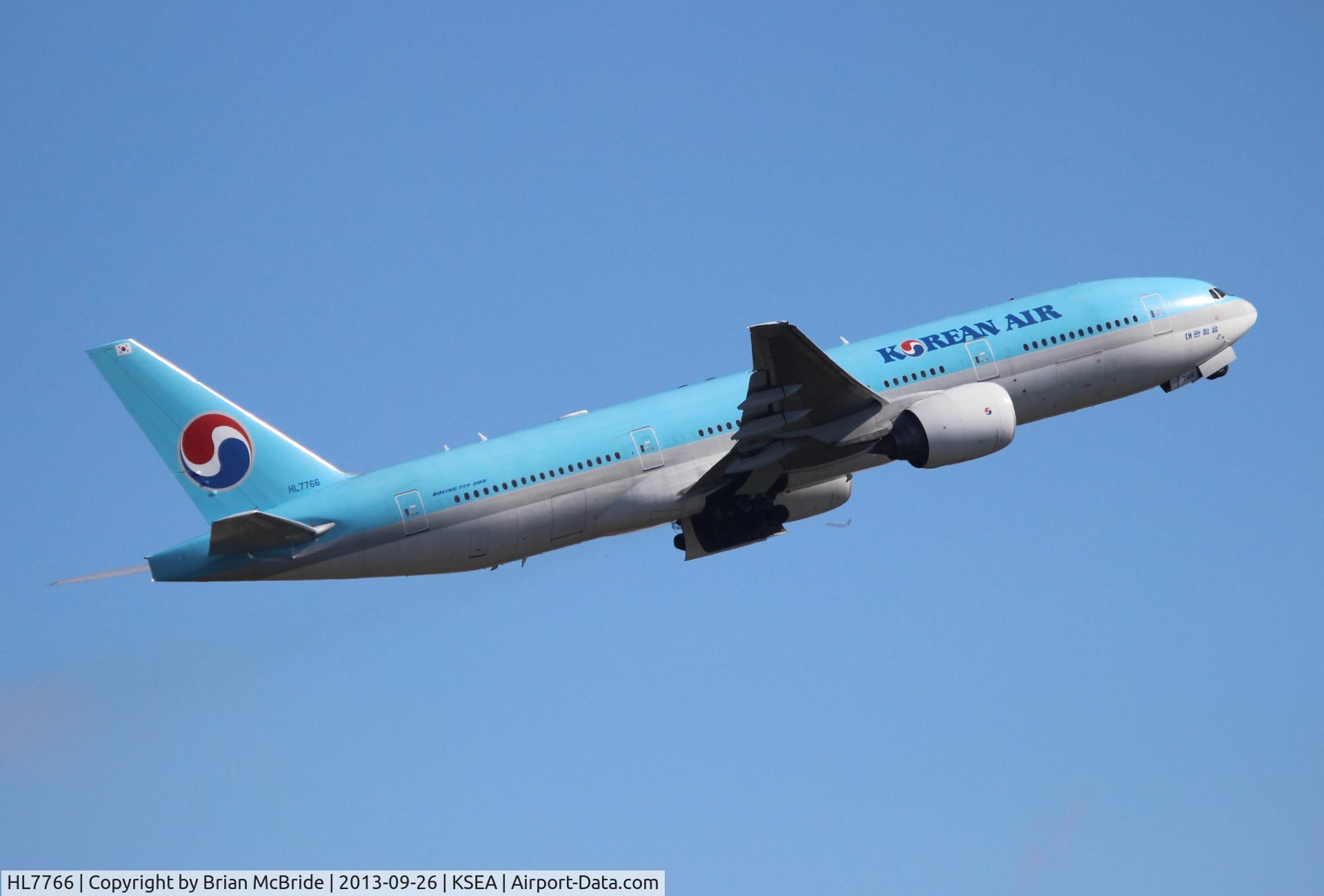 HL7766, 2008 Boeing 777-2B5/ER C/N 34213/730, Korean Air. 777-2B5ER. HL7766 cn 34213 730. Seattle Tacoma - International (SEA KSEA). Image © Brian McBride. 26 September 2013