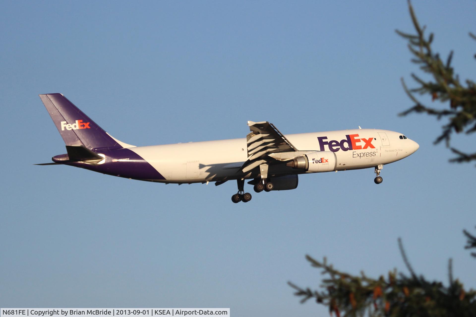 N681FE, 1999 Airbus A300F4-605R C/N 0799, FedEx Express. A300F4-605R. N681FE cn 799. Seattle Tacoma - International (SEA KSEA). Image © Brian McBride. 01 September 2013