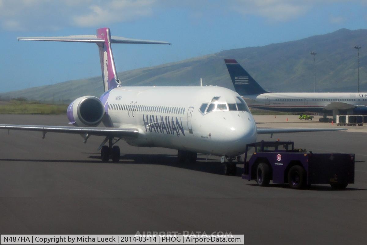 N487HA, 2001 Boeing 717-200 C/N 55132, At Kahului