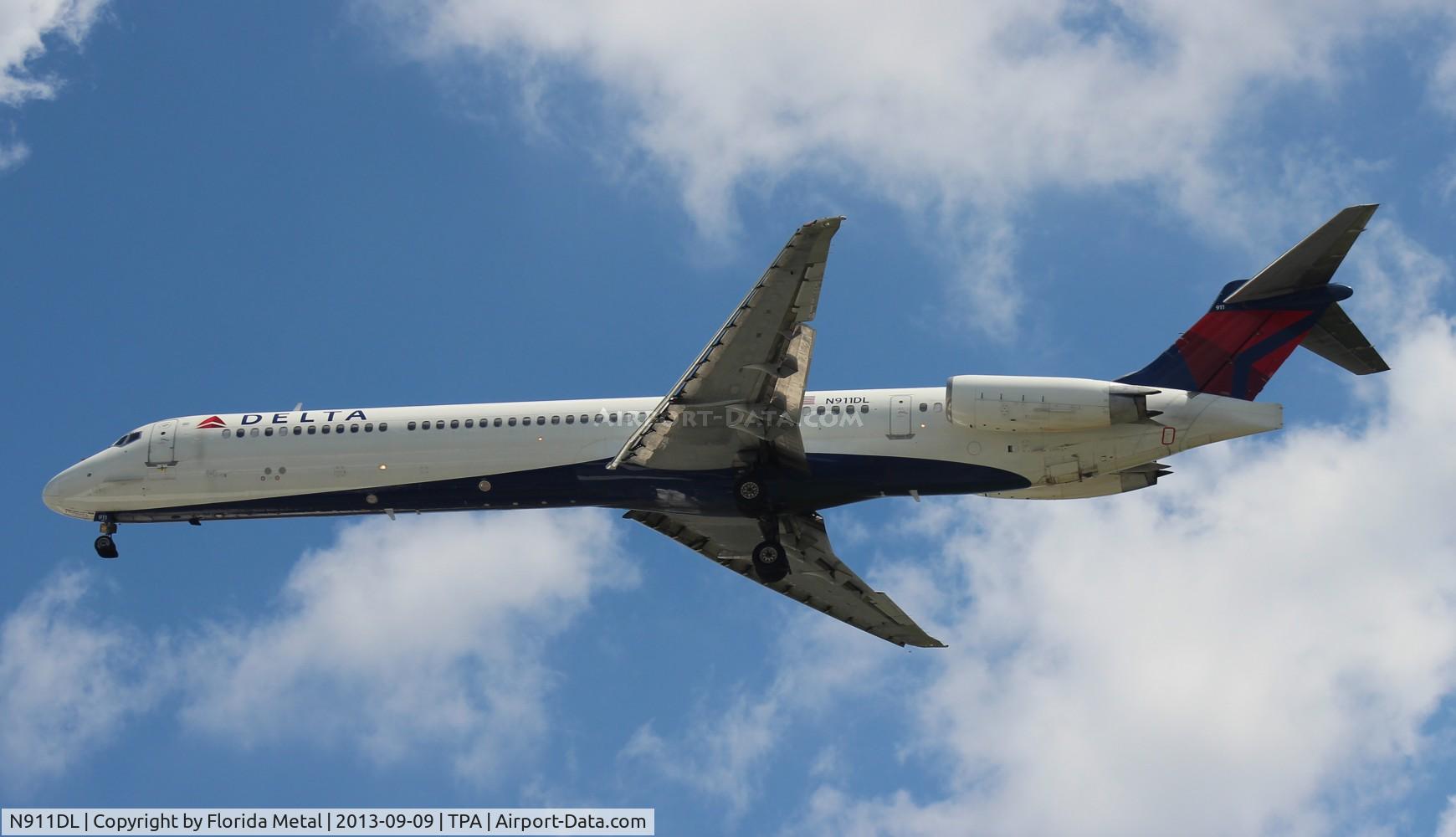 N911DL, 1987 McDonnell Douglas MD-88 C/N 49542, Delta MD-88