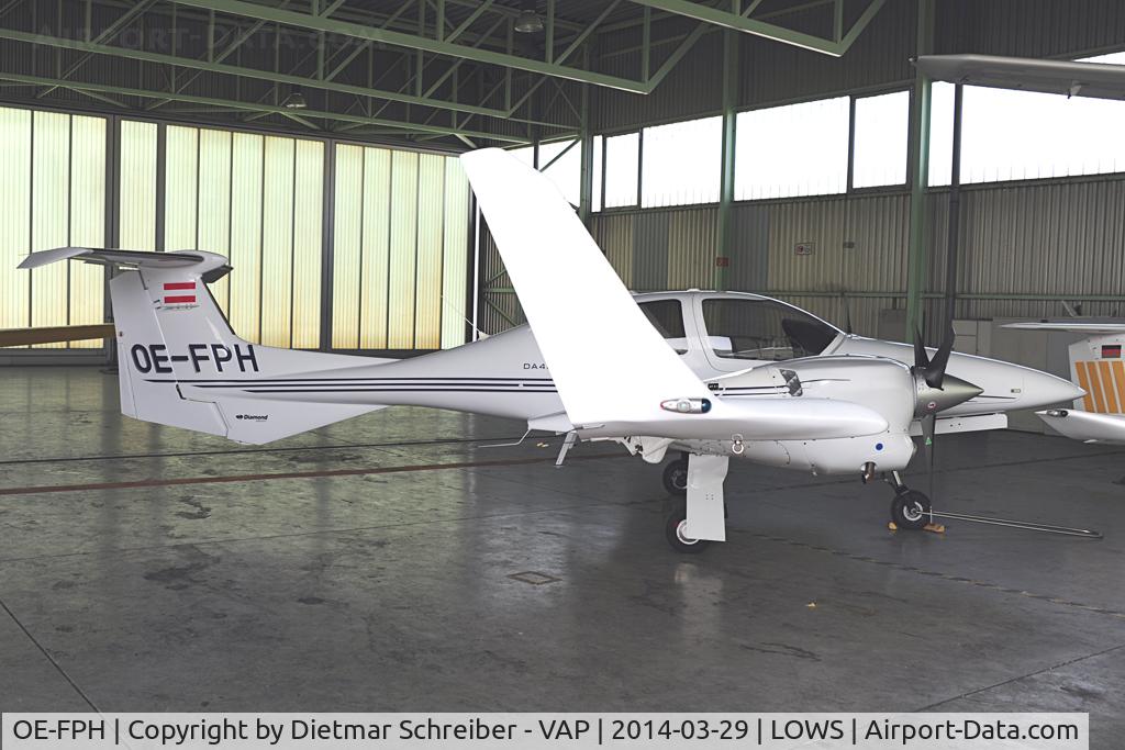 OE-FPH, Diamond DA-42 Twin Star C/N 42.180, Diamond DA42