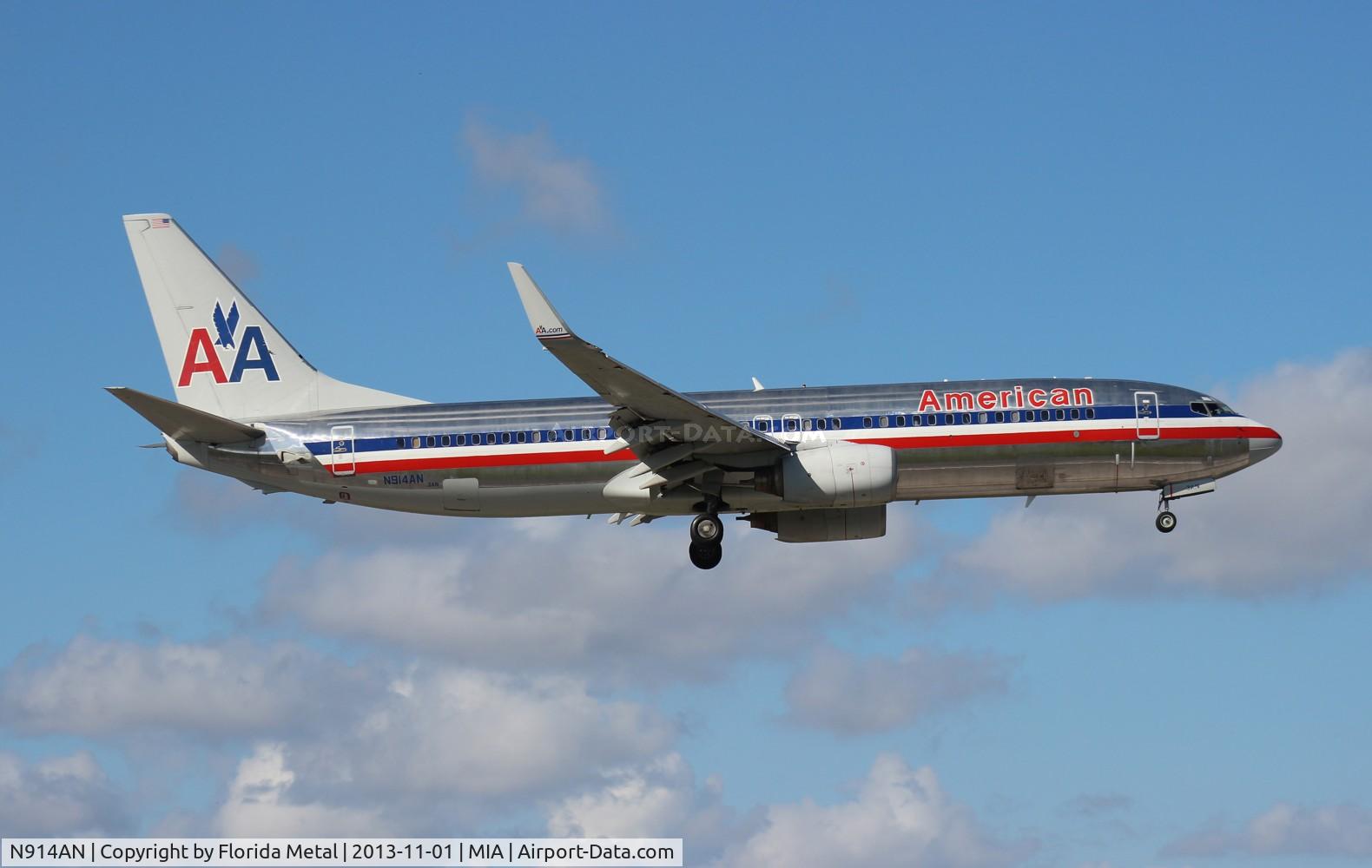 N914AN, 1999 Boeing 737-823 C/N 29515, American 737-800