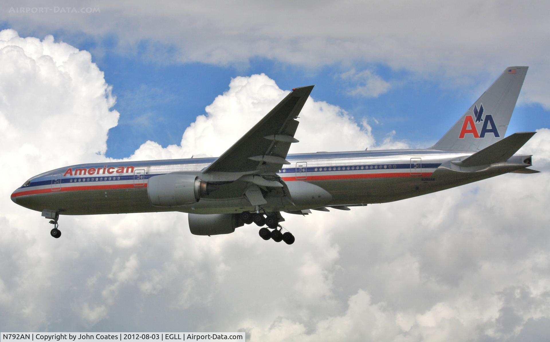 N792AN, 2000 Boeing 777-223 C/N 30253, finals 27R