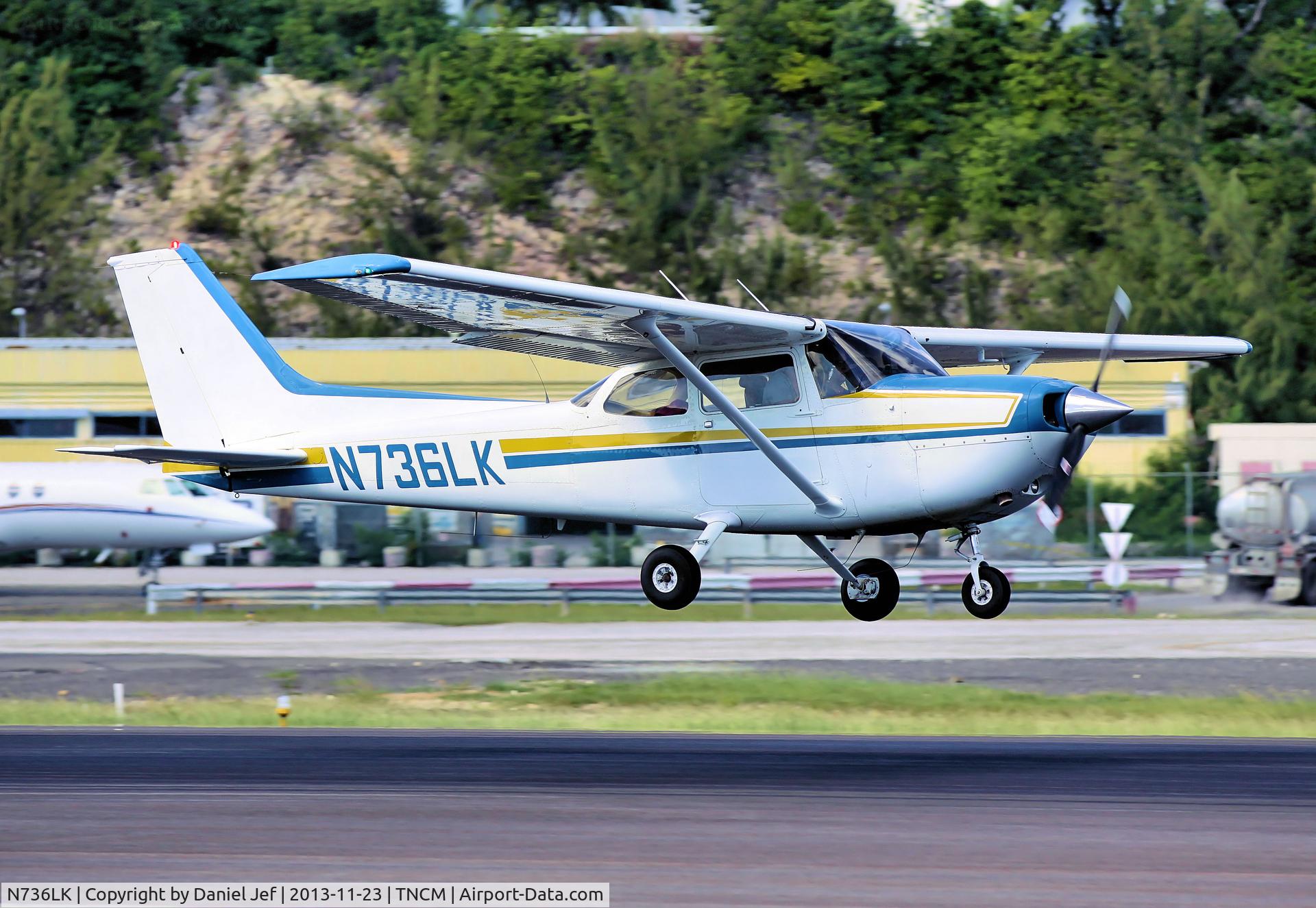 N736LK, 1977 Cessna R172K Hawk XP C/N R1722610, N736LK